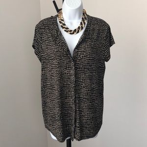 dana buchman short sleeve snake print blouse
